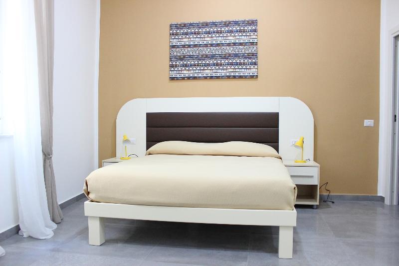 Palazzo San Vincenzo 3* Neapel